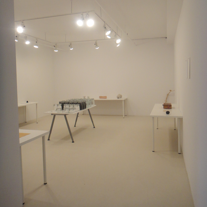 <b>Elementary</b><br>
Installation view<br>
Galerie B-312, Montréal, Québec.<br>
2014